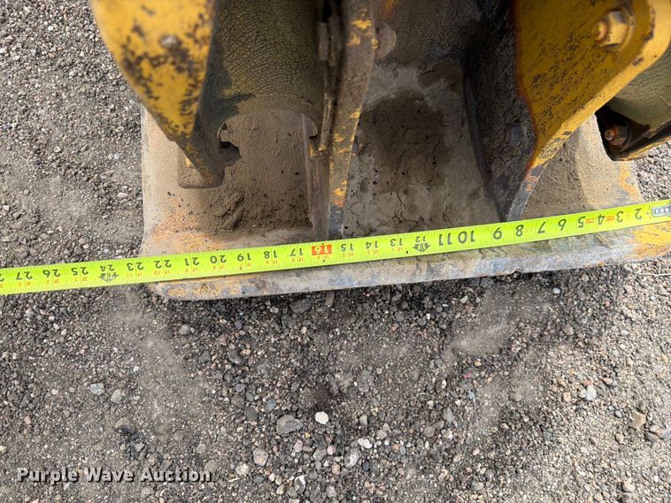 image for item EW2081 1999 Caterpillar 416C backhoe