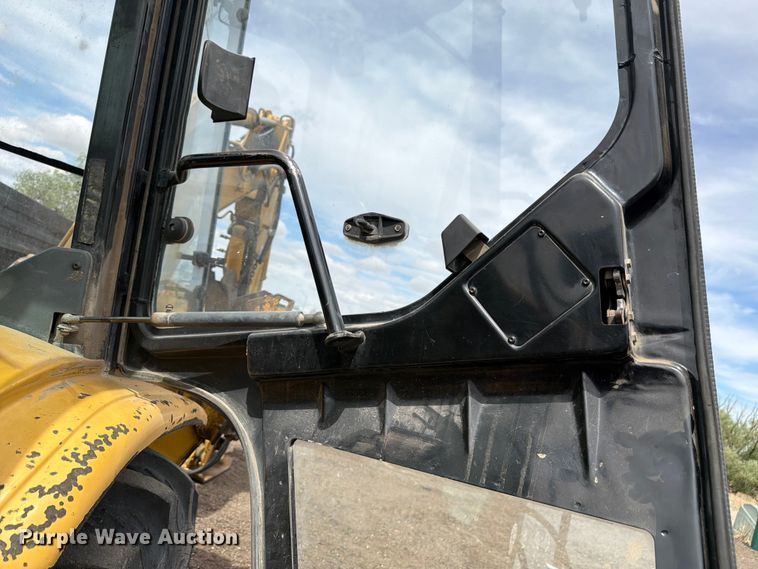 image for item EW2081 1999 Caterpillar 416C backhoe
