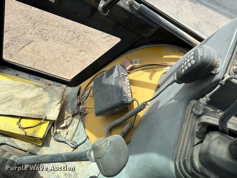 image for item EW2081 1999 Caterpillar 416C backhoe