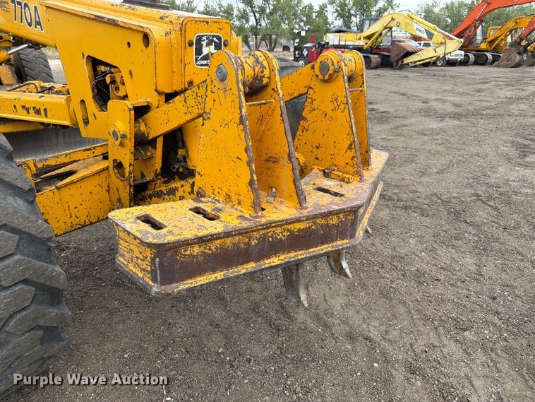 image for item EW2083 1985 John Deere 770A motor grader