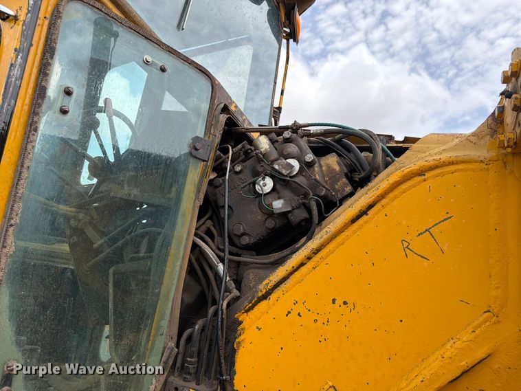 image for item EW2083 1985 John Deere 770A motor grader