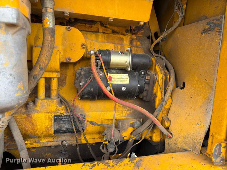 image for item EW2083 1985 John Deere 770A motor grader