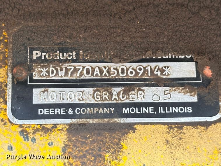 image for item EW2083 1985 John Deere 770A motor grader