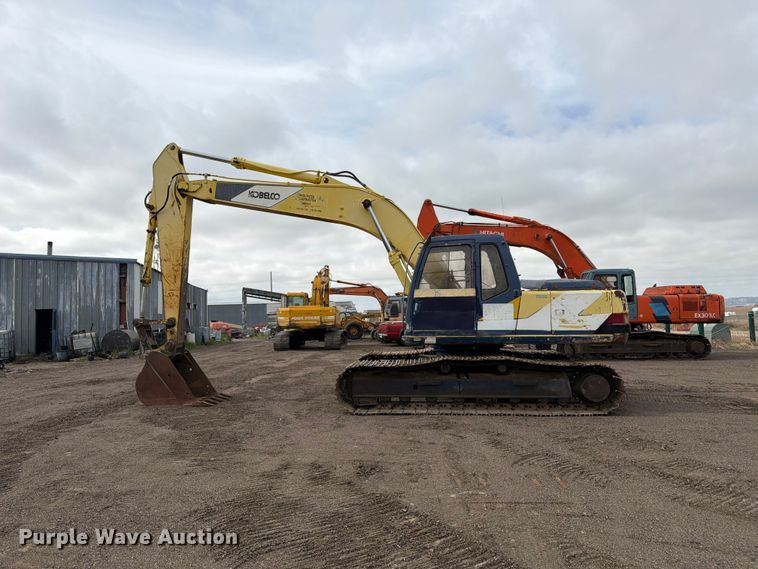 image for item EW2085 1993 Kobelco SK200LC excavator