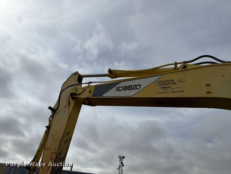 image for item EW2085 1993 Kobelco SK200LC excavator