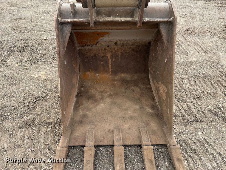 image for item EW2085 1993 Kobelco SK200LC excavator