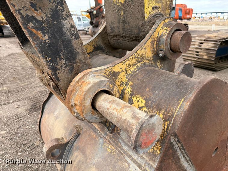 image for item EW2085 1993 Kobelco SK200LC excavator