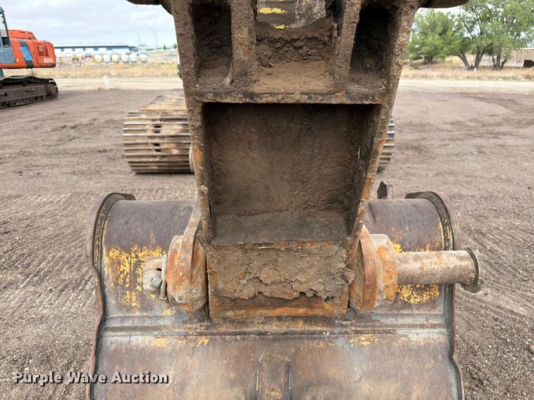 image for item EW2085 1993 Kobelco SK200LC excavator