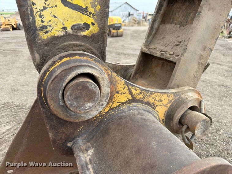 image for item EW2085 1993 Kobelco SK200LC excavator