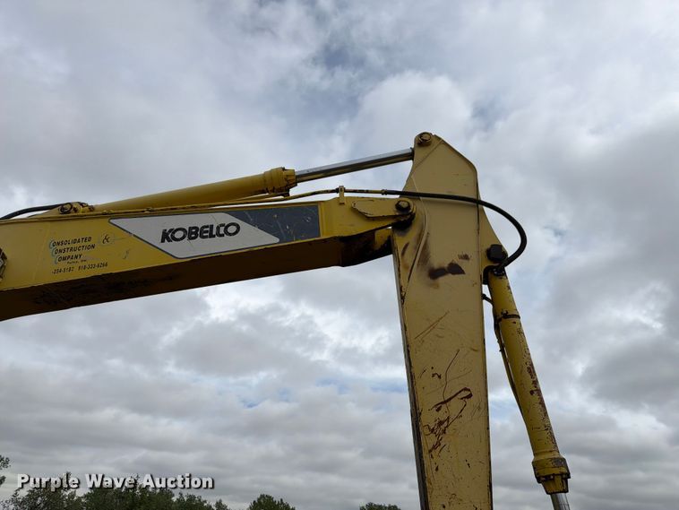 image for item EW2085 1993 Kobelco SK200LC excavator
