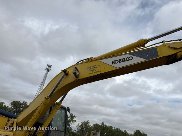 image for item EW2085 1993 Kobelco SK200LC excavator