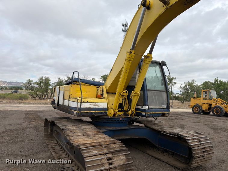 image for item EW2085 1993 Kobelco SK200LC excavator