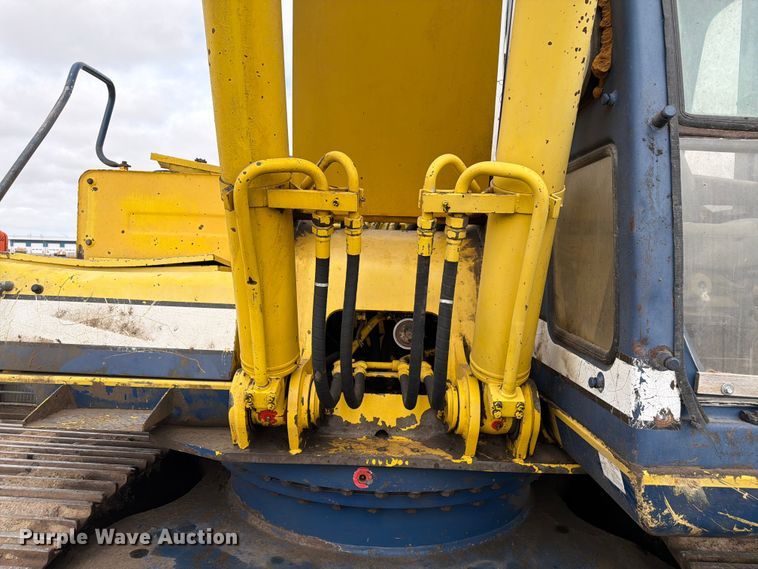 image for item EW2085 1993 Kobelco SK200LC excavator