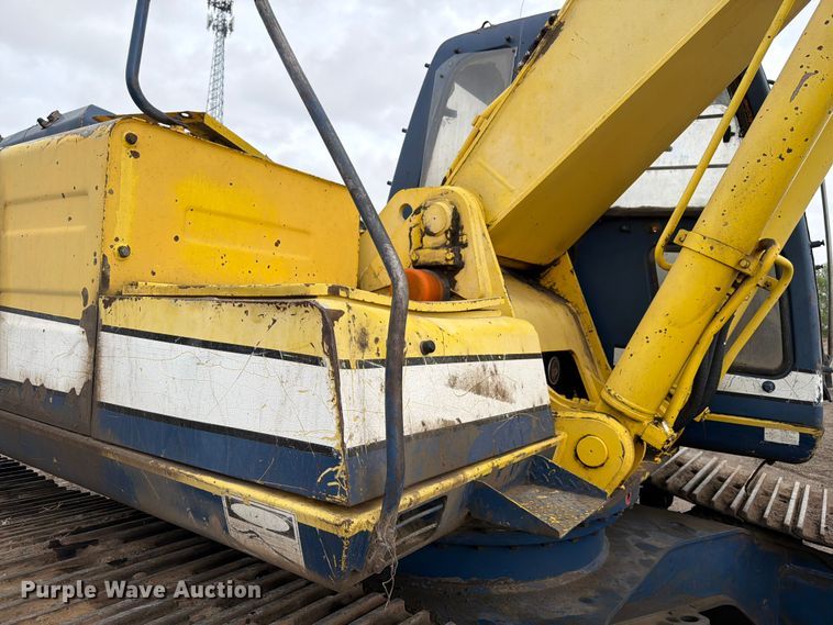 image for item EW2085 1993 Kobelco SK200LC excavator