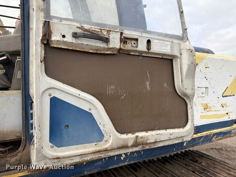 image for item EW2085 1993 Kobelco SK200LC excavator