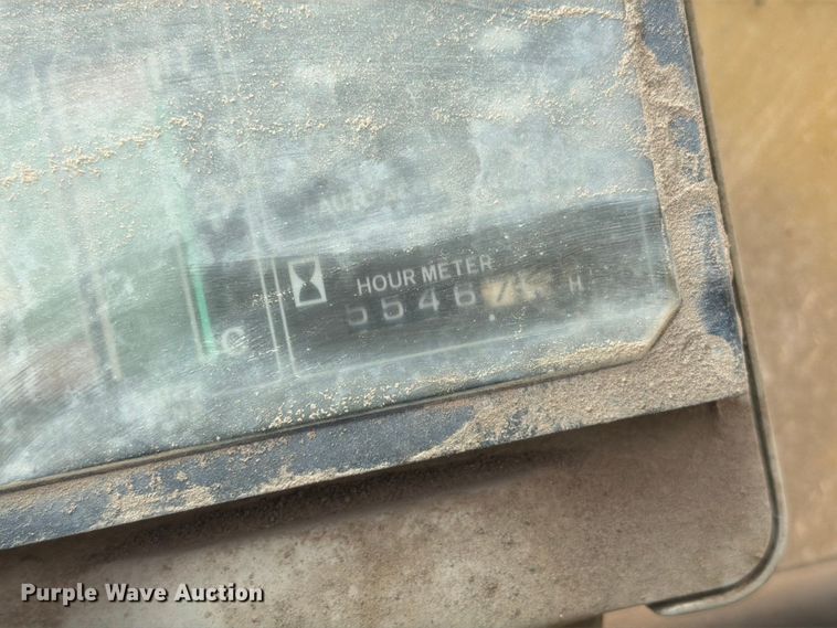 image for item EW2085 1993 Kobelco SK200LC excavator