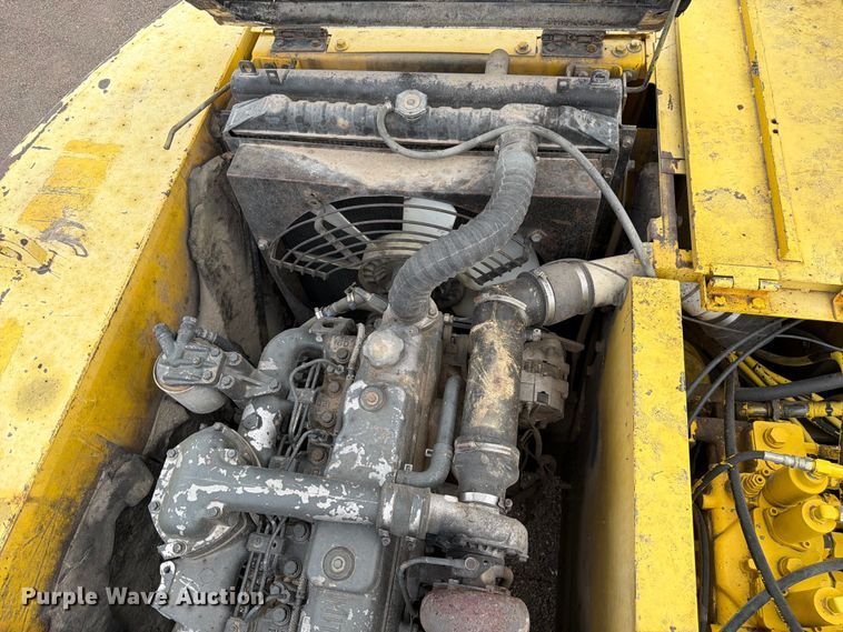 image for item EW2085 1993 Kobelco SK200LC excavator