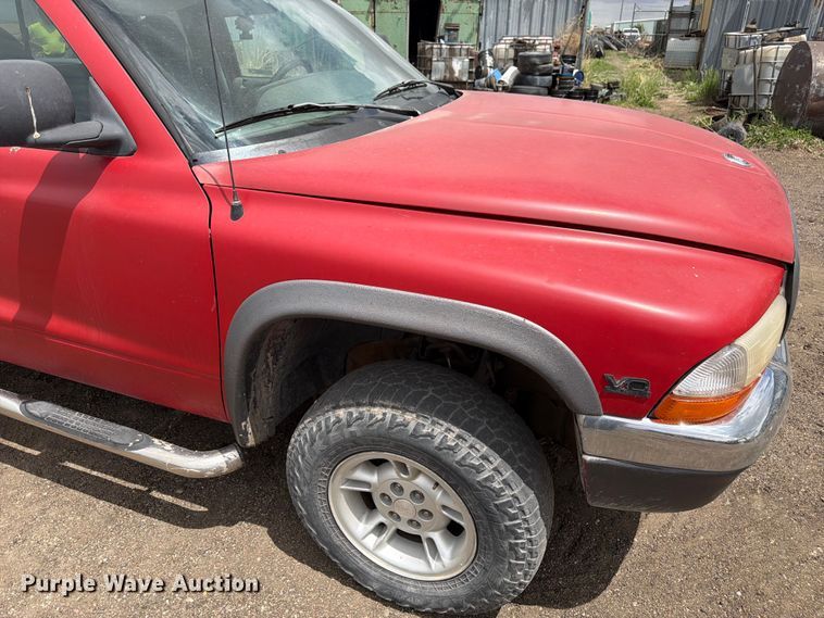 image for item EW2086 1997 Dodge Dakota Ext. Cab pickup truck