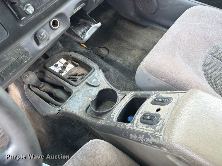image for item EW2086 1997 Dodge Dakota Ext. Cab pickup truck