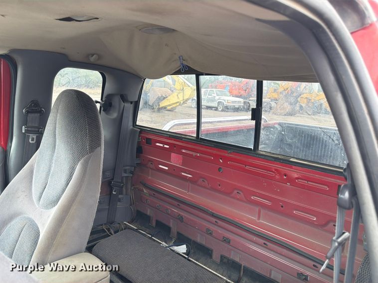 image for item EW2086 1997 Dodge Dakota Ext. Cab pickup truck