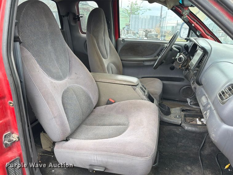 image for item EW2086 1997 Dodge Dakota Ext. Cab pickup truck