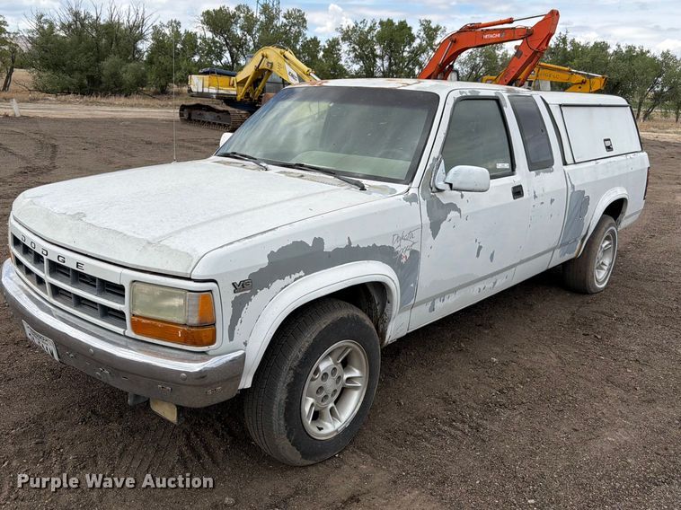 image for item EW2087 1991 Dodge Dakota Ext. Cab pickup truck