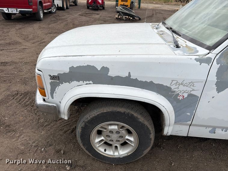 image for item EW2087 1991 Dodge Dakota Ext. Cab pickup truck
