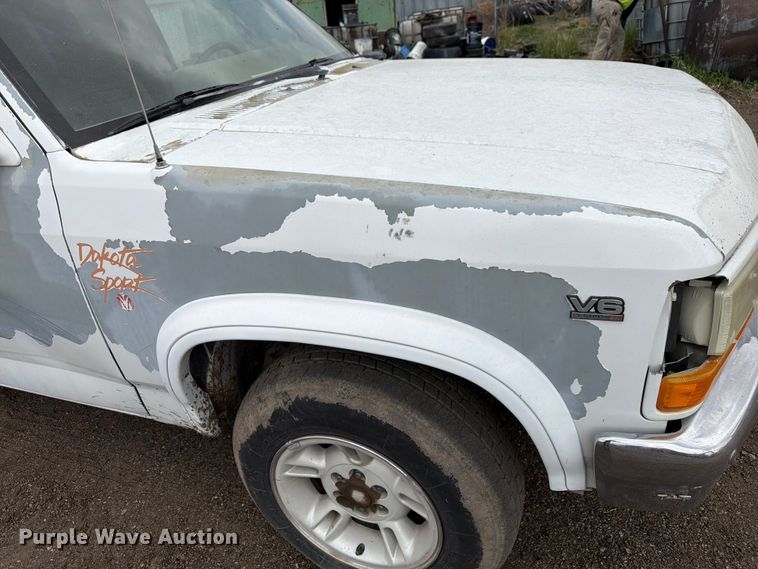 image for item EW2087 1991 Dodge Dakota Ext. Cab pickup truck