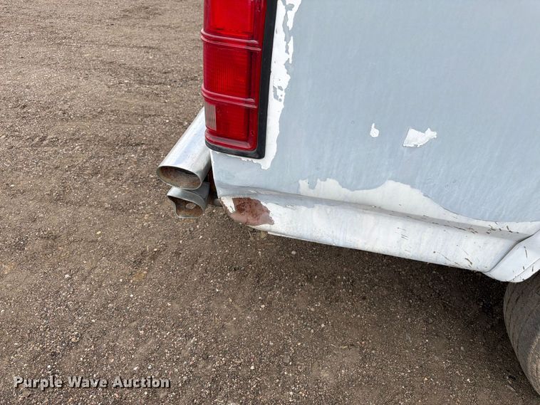 image for item EW2087 1991 Dodge Dakota Ext. Cab pickup truck