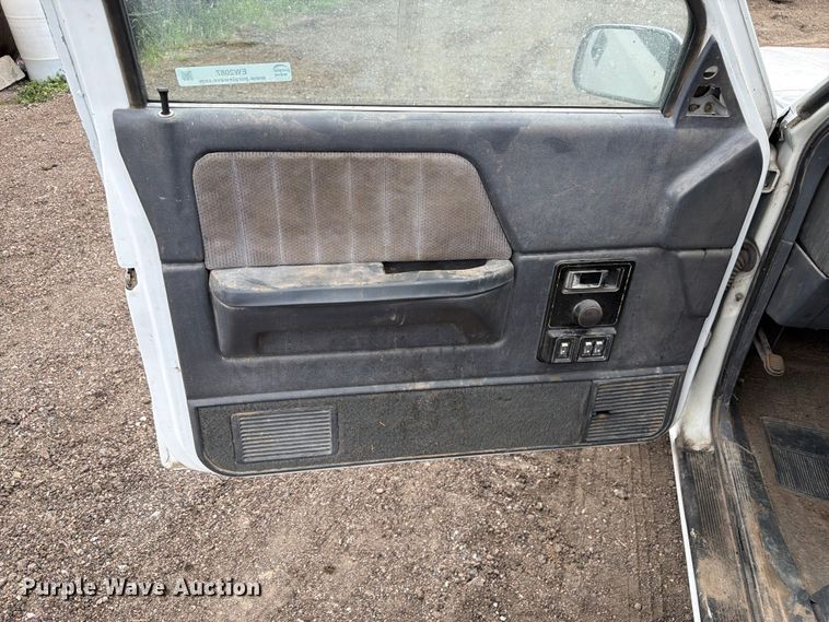 image for item EW2087 1991 Dodge Dakota Ext. Cab pickup truck