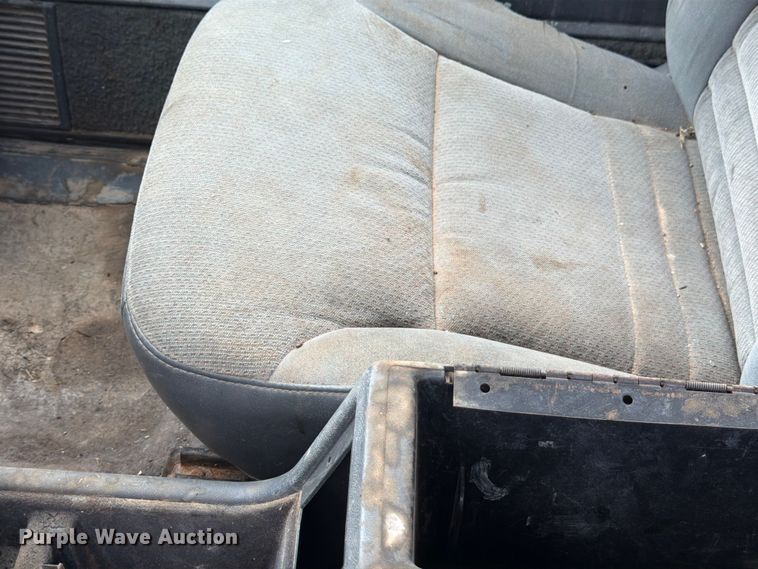 image for item EW2087 1991 Dodge Dakota Ext. Cab pickup truck