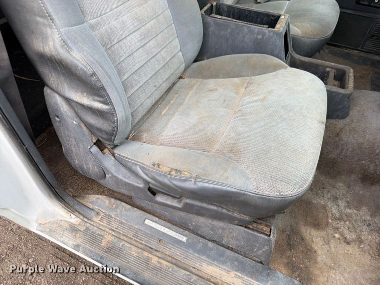 image for item EW2087 1991 Dodge Dakota Ext. Cab pickup truck