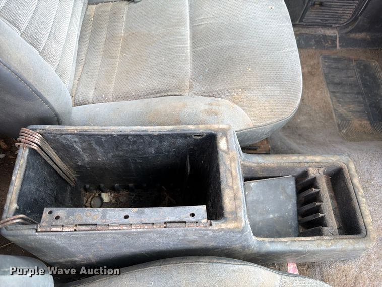 image for item EW2087 1991 Dodge Dakota Ext. Cab pickup truck