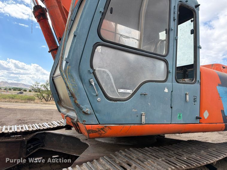 image for item EW2089 1996 Hitachi EX300LC-3 excavator