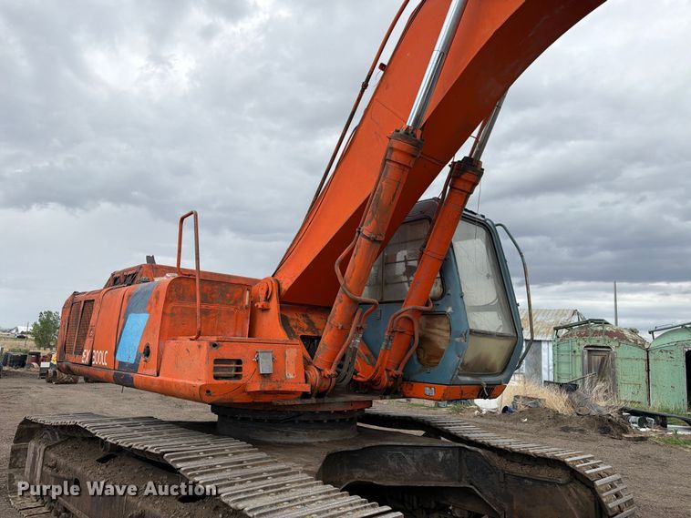 image for item EW2089 1996 Hitachi EX300LC-3 excavator