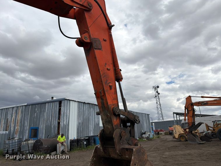 image for item EW2089 1996 Hitachi EX300LC-3 excavator