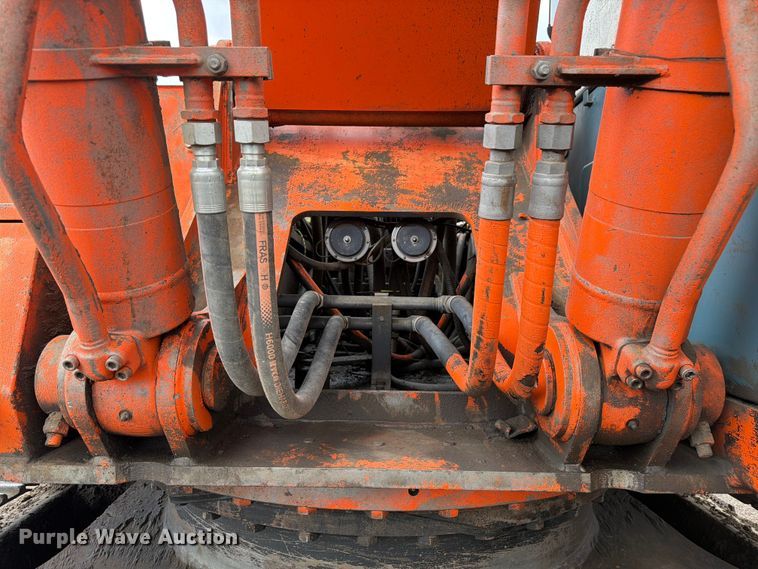 image for item EW2089 1996 Hitachi EX300LC-3 excavator