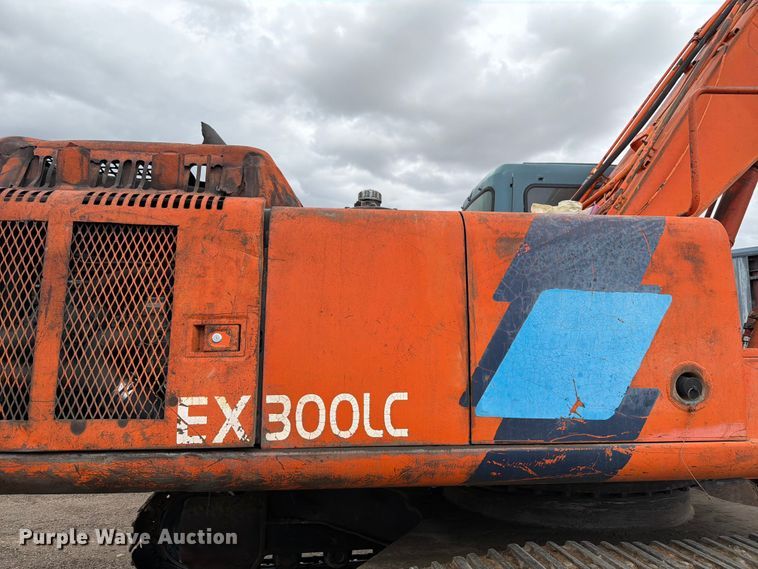 image for item EW2089 1996 Hitachi EX300LC-3 excavator