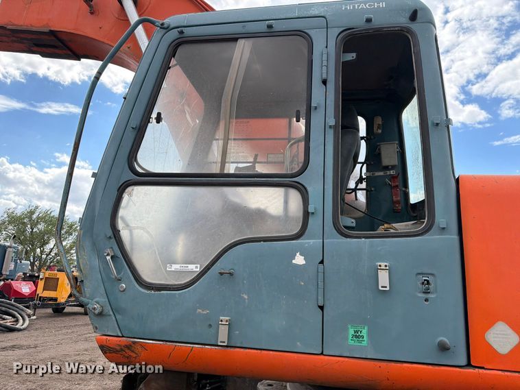 image for item EW2089 1996 Hitachi EX300LC-3 excavator