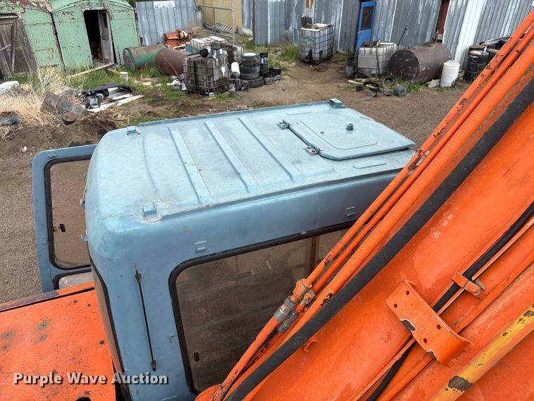 image for item EW2089 1996 Hitachi EX300LC-3 excavator