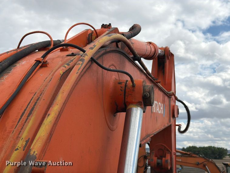 image for item EW2089 1996 Hitachi EX300LC-3 excavator