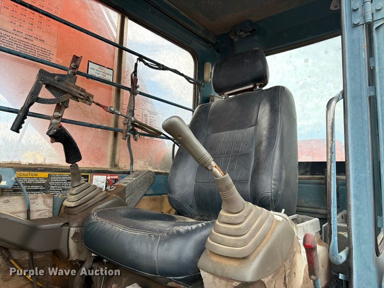 image for item EW2089 1996 Hitachi EX300LC-3 excavator