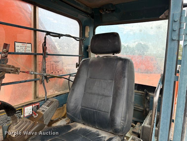image for item EW2089 1996 Hitachi EX300LC-3 excavator