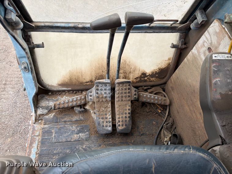 image for item EW2089 1996 Hitachi EX300LC-3 excavator