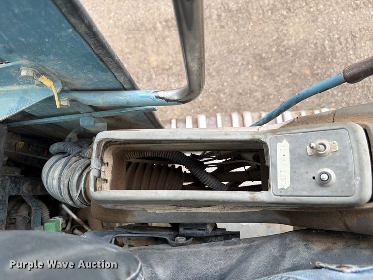 image for item EW2089 1996 Hitachi EX300LC-3 excavator