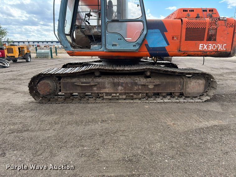 image for item EW2089 1996 Hitachi EX300LC-3 excavator