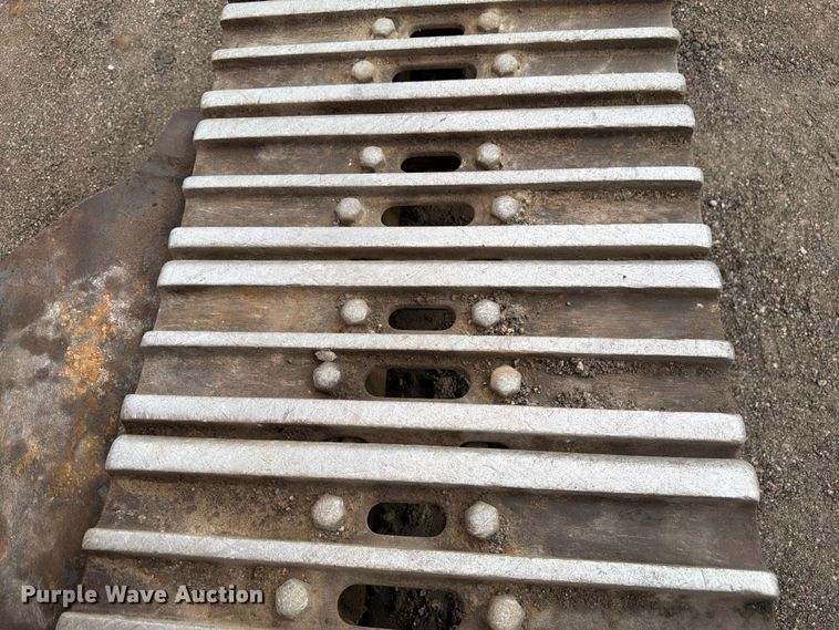 image for item EW2089 1996 Hitachi EX300LC-3 excavator