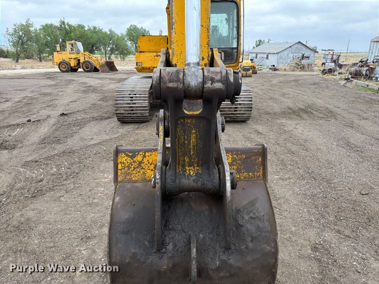 image for item EW2090 1992 John Deere 690E-LC excavator