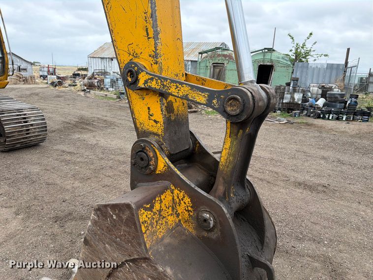 image for item EW2090 1992 John Deere 690E-LC excavator