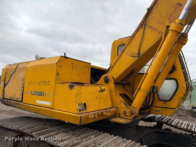 image for item EW2090 1992 John Deere 690E-LC excavator